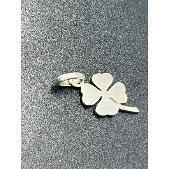 Links of London Sterling Silver Lucky Four Leaf Clover Charm Logo Stamped 925 - Picture 5 of 9